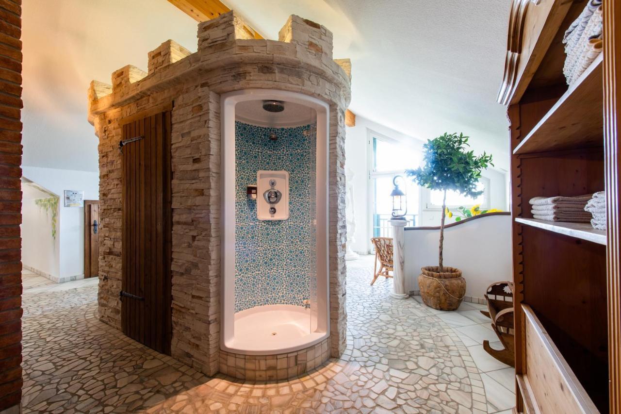 Hotel Irmgard Strass im Attergau Ngoại thất bức ảnh