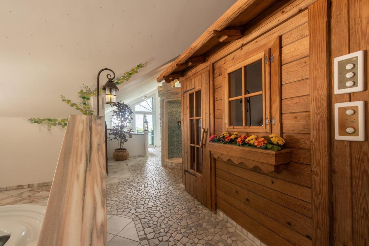 Hotel Irmgard Strass im Attergau Ngoại thất bức ảnh