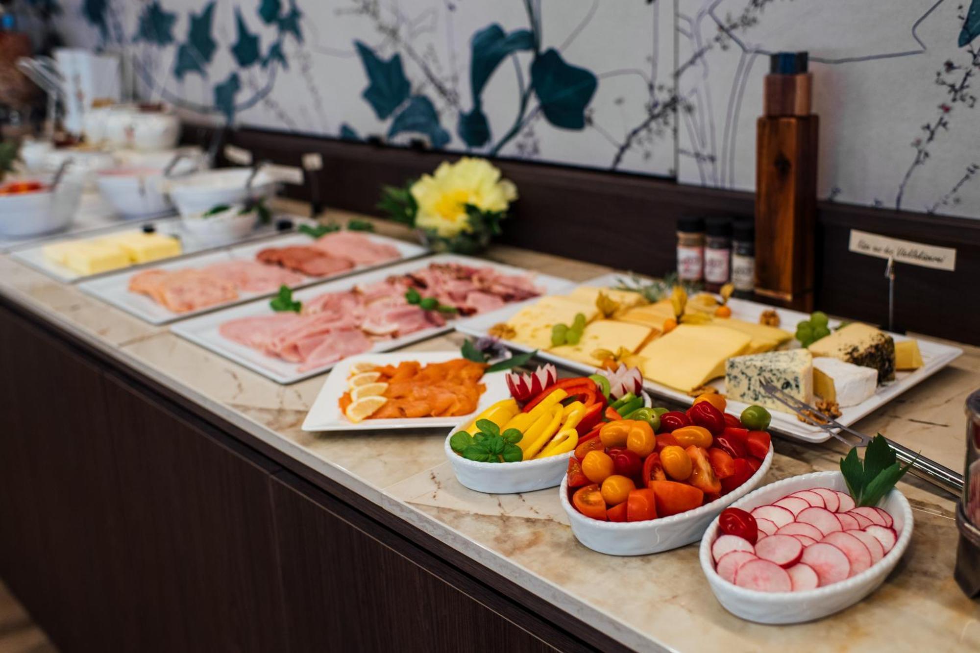 Hotel Irmgard Strass im Attergau Ngoại thất bức ảnh