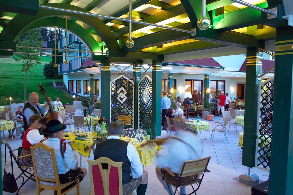 Hotel Irmgard Strass im Attergau Ngoại thất bức ảnh