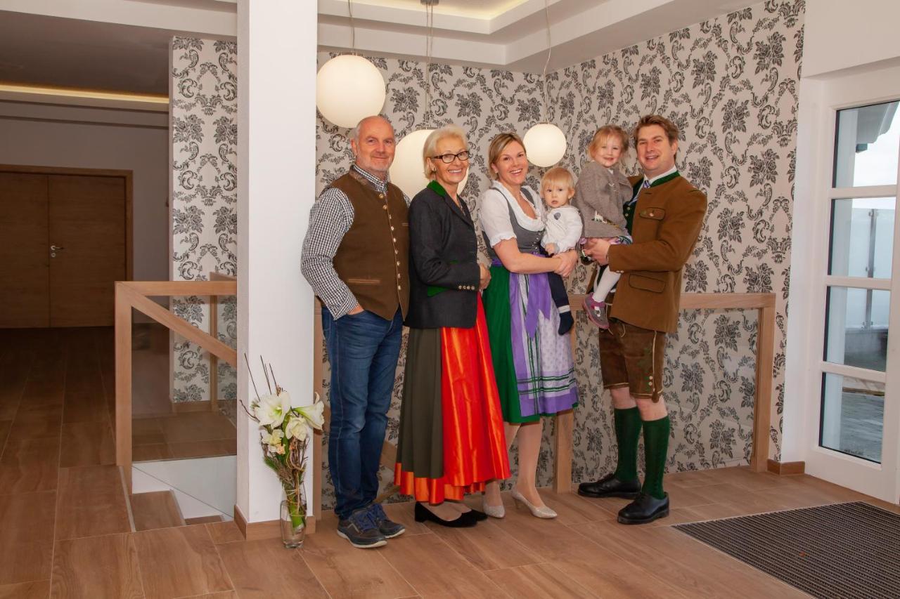 Hotel Irmgard Strass im Attergau Ngoại thất bức ảnh